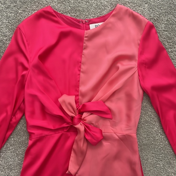 NEW Two Toned Pink Dress, Size S - Picture 2 of 4